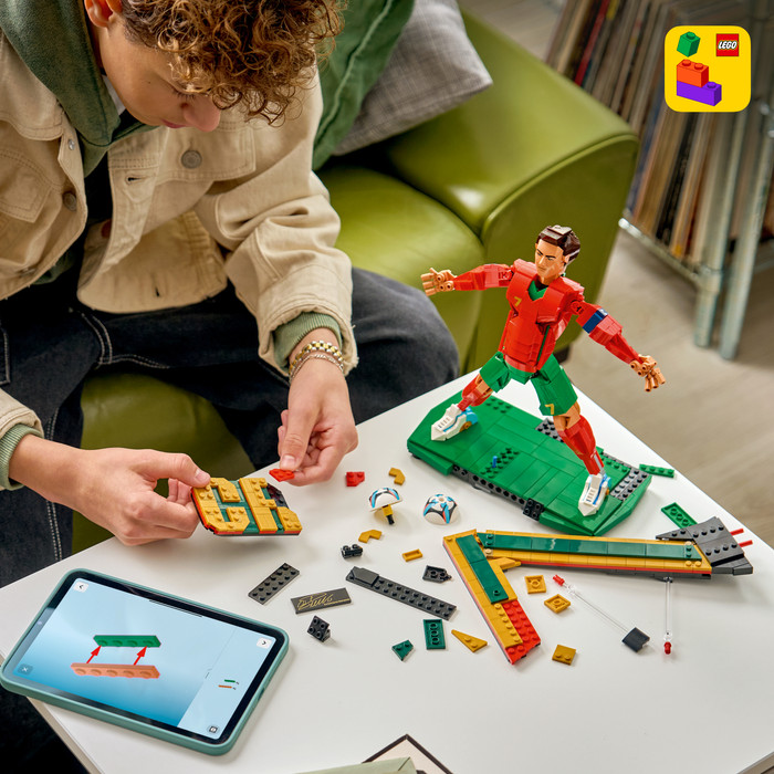 LEGO Editions Cristiano Ronaldo Voetballegende 43016 detail