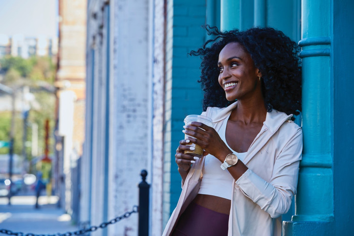 Garmin Vivomove Trend Roségoud/Wit product in gebruik