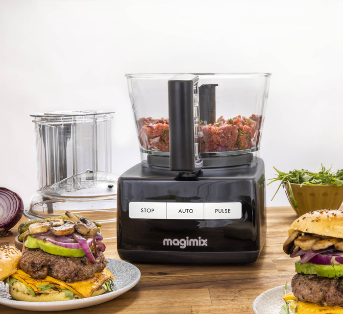 Magimix CS 5200 XL Premium Schwarz produkt in gebrauch