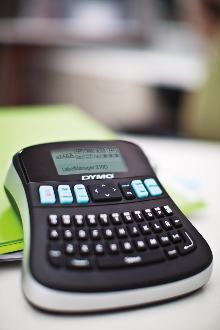DYMO LabelManager 210D+ Labelprinter Qwerty product in gebruik