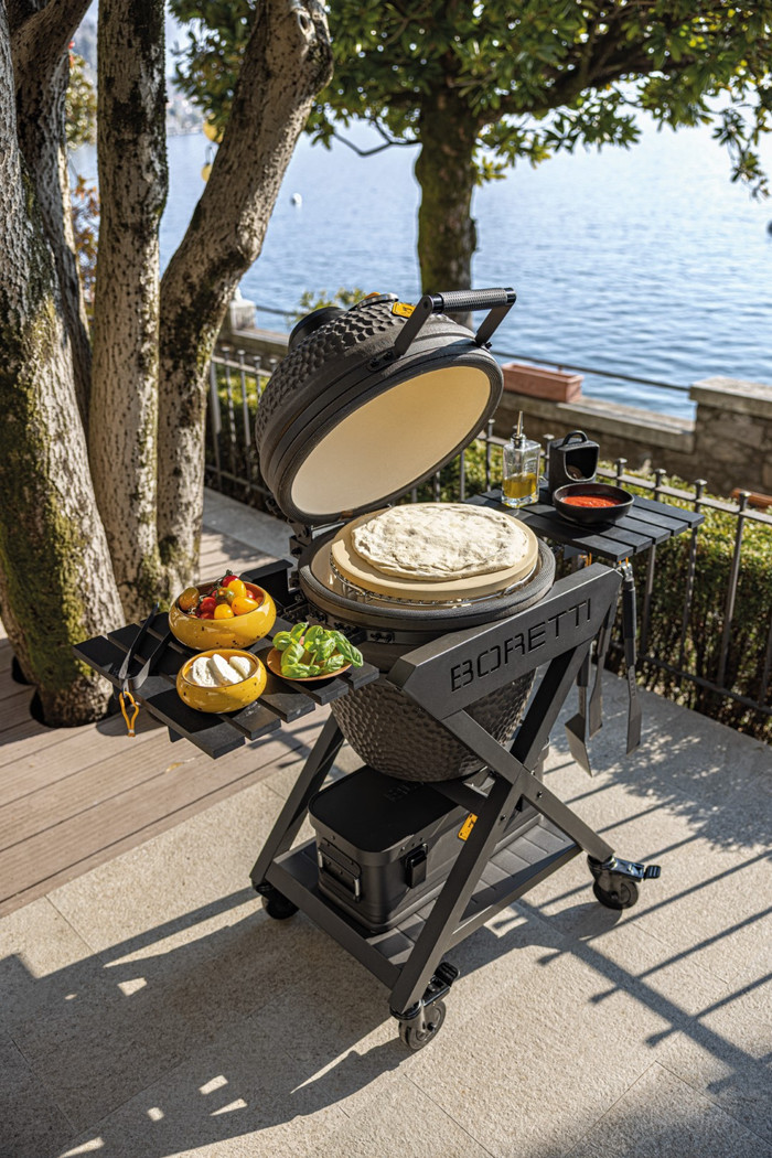 Boretti BBQ Pizzasteen 36cm product in gebruik