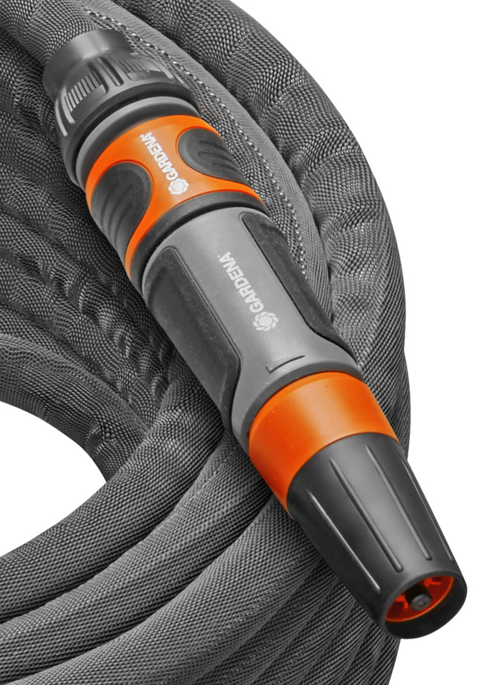 Gardena Textielslang Liano Life 15m Set + Gardena Classic Multifunctionele Broes detail