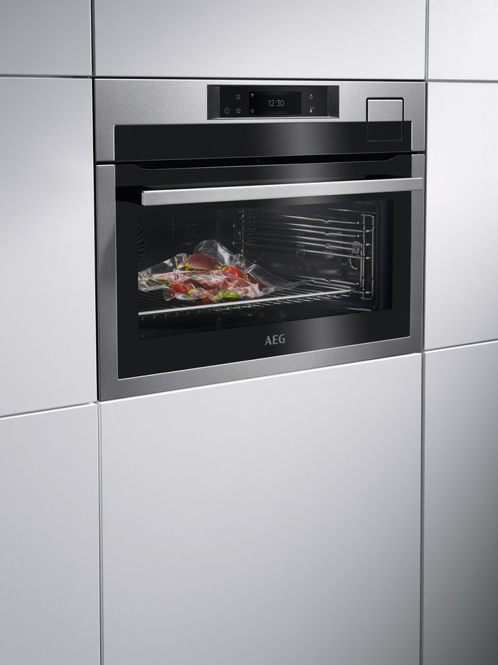 AEG KSE792280M SteamPro visual supplier