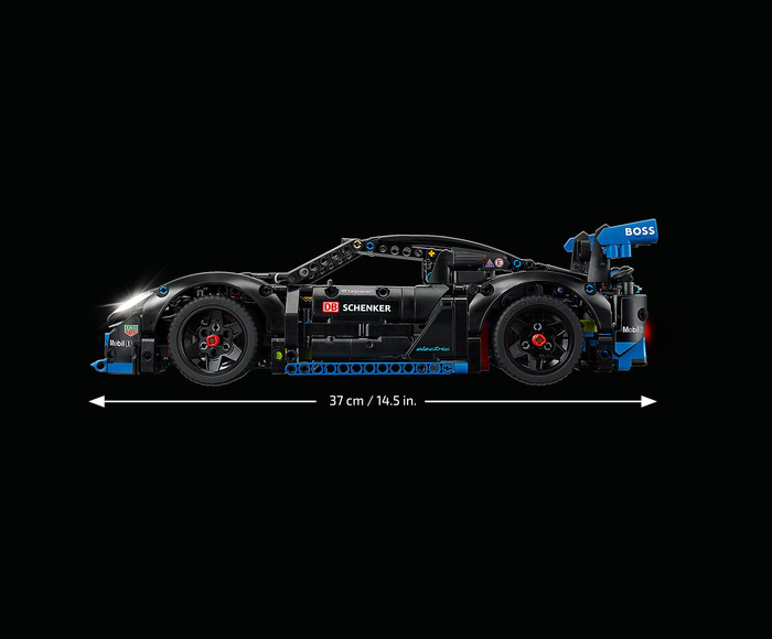 LEGO Technic Porsche GT4 e-Performance racewagen 42176 detail