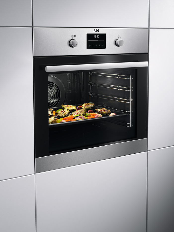 AEG BPS335061M SurroundCook product in gebruik
