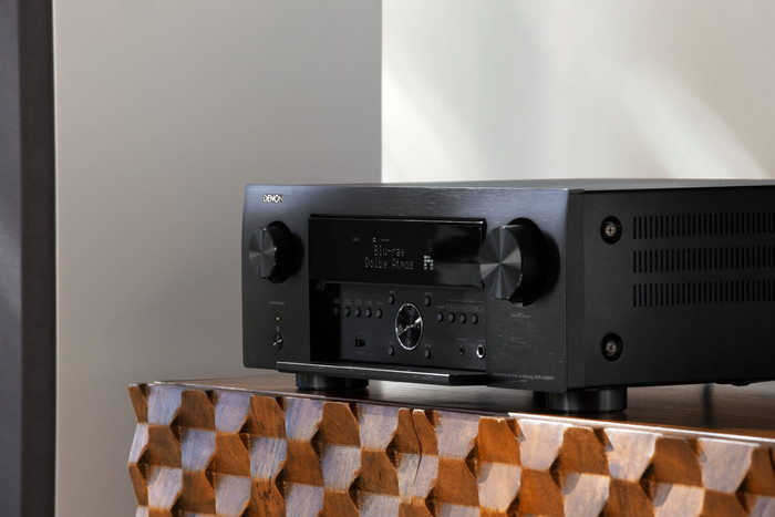 Denon AVC-X4800H Zwart product in gebruik