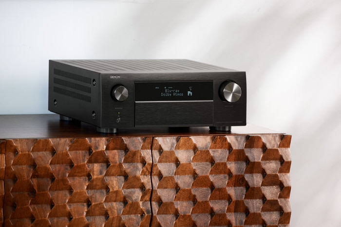 Denon AVC-X4800H Zwart product in gebruik