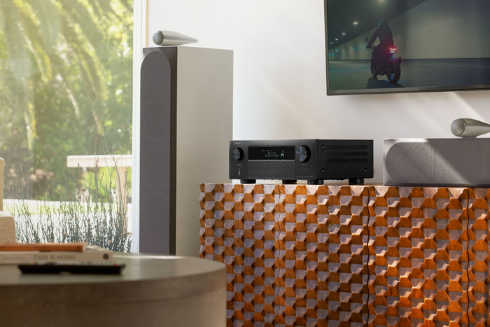 Denon AVC-X4800H Zwart product in gebruik