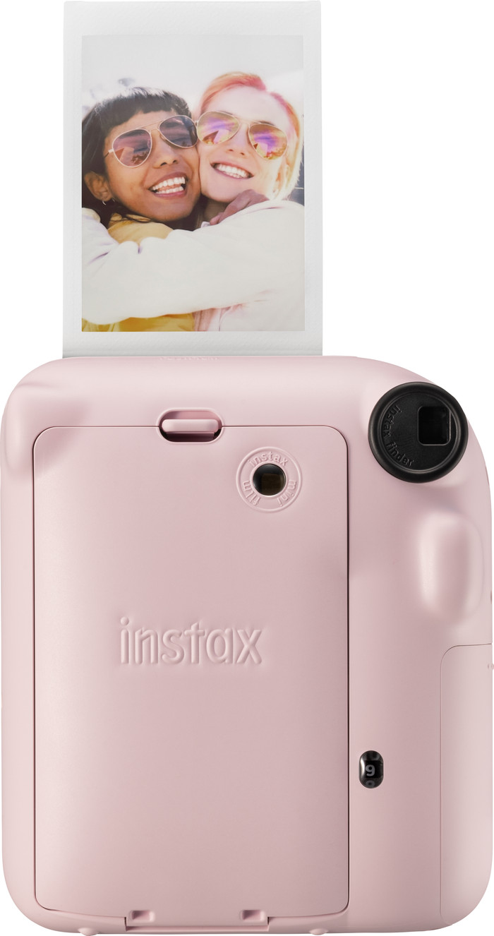 Fujifilm Instax Mini 12 Blossom Pink product in gebruik