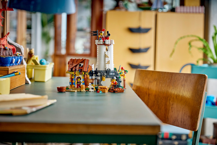 LEGO Creator 3-in-1 Klassiek Piratenschip 31387 product in gebruik