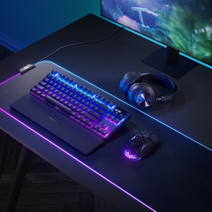 SteelSeries Apex Pro TKL Wireless 2023 Qwerty product in gebruik