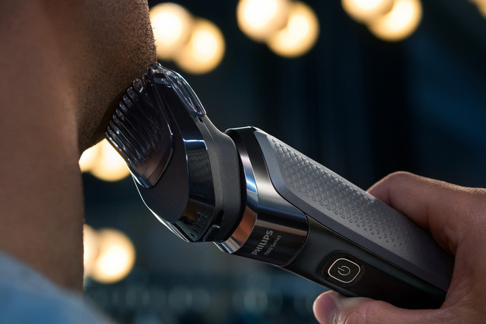 Philips Shaver Series 7000 S7886/63 product in use