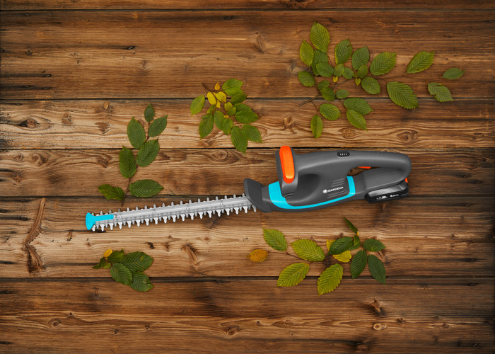 Gardena EasyCut 40/18V P4A set product in gebruik