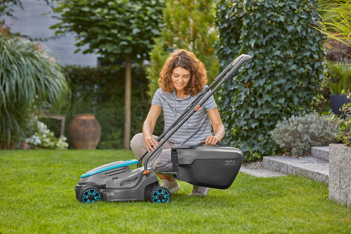 Gardena PowerMax 32/18V P4A Solo product in gebruik