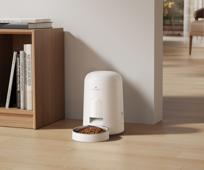 Petlibro Automatische Voerbak Air PLAF008 Wit product in gebruik