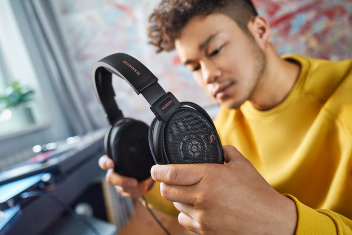 Sennheiser HD 660S2 product in use