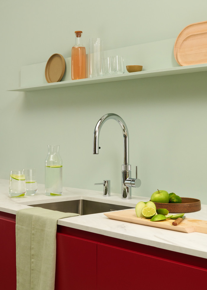 Quooker COMBI and Quooker Flex Round Chrome product in use