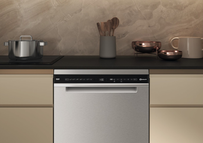 Bauknecht B7F HS51 X MaxiSpace product in use