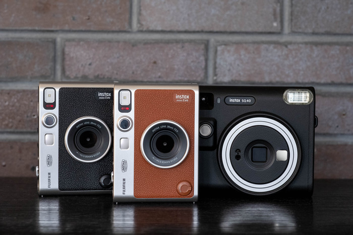 Fujifilm Instax Mini EVO Bruin product in gebruik