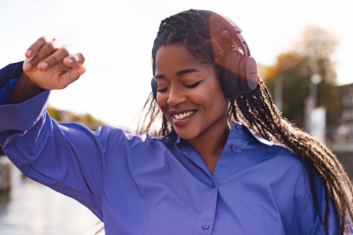 Fairbuds XL Zwart product in gebruik