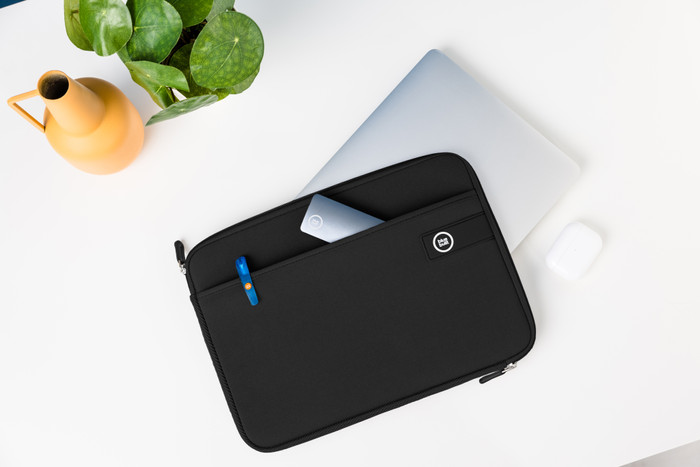 BlueBuilt Laptop Sleeve Width 41cm 17 inches Black product in use