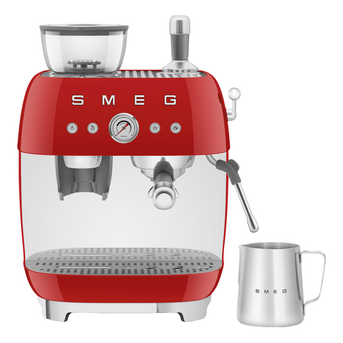SMEG EGF03RDEU Red product in use