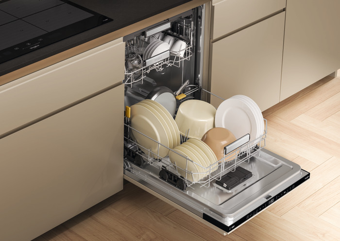 Whirlpool W7I HT58 T MaxiSpace product in use