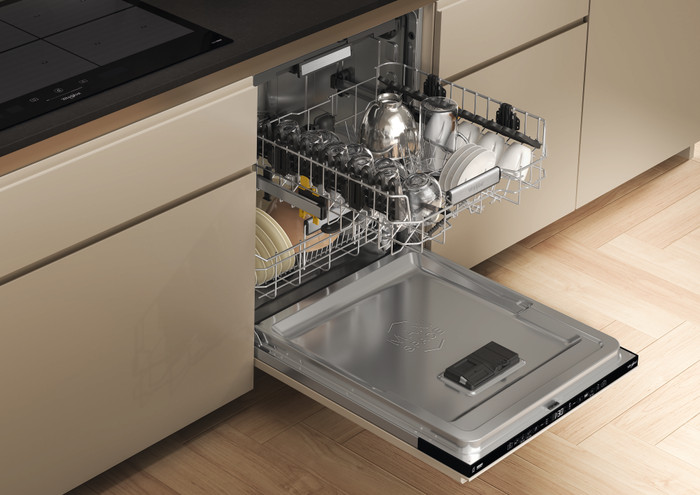 Whirlpool W7I HT58 T MaxiSpace product in use