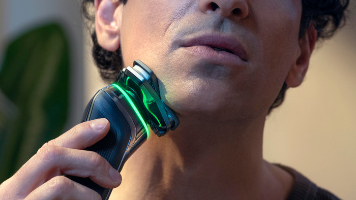Philips Shaver Series 9000 S9974/35 + Nose Trimmer product in use