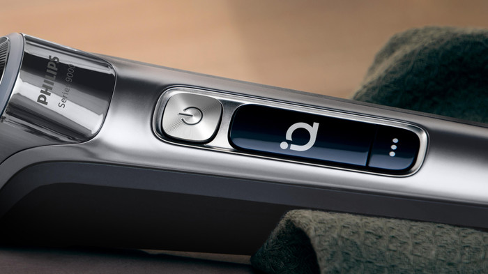 Philips Shaver Series 9000 S9974/35 + Nose Trimmer product in use