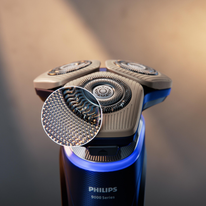 Philips Shaver Series 9000 S9980/59 + Nose Trimmer product in use