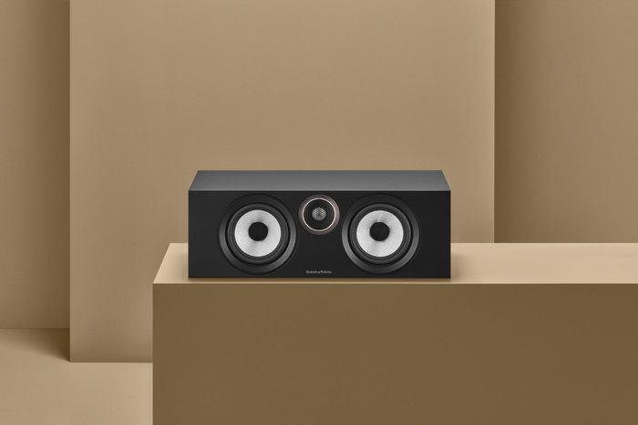 Bowers & Wilkins HTM6 S3 Zwart product in gebruik