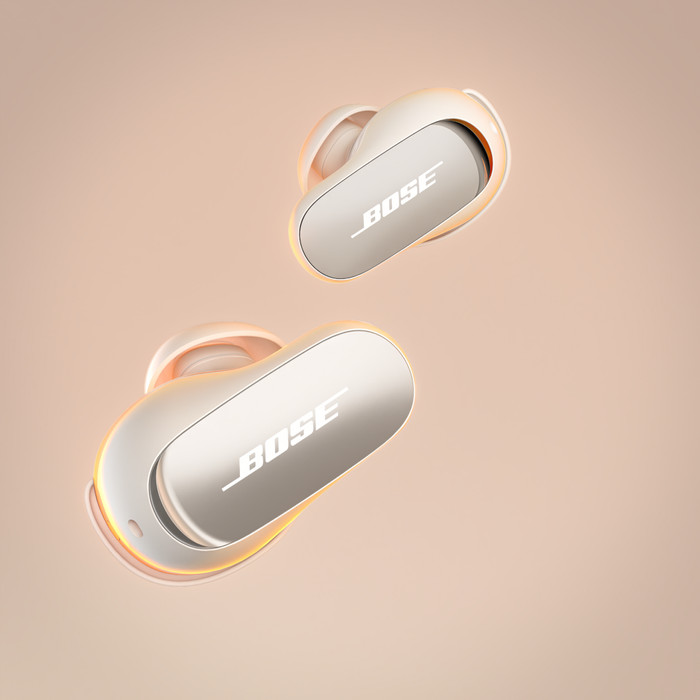 Bose QuietComfort Ultra Earbuds Wit detail