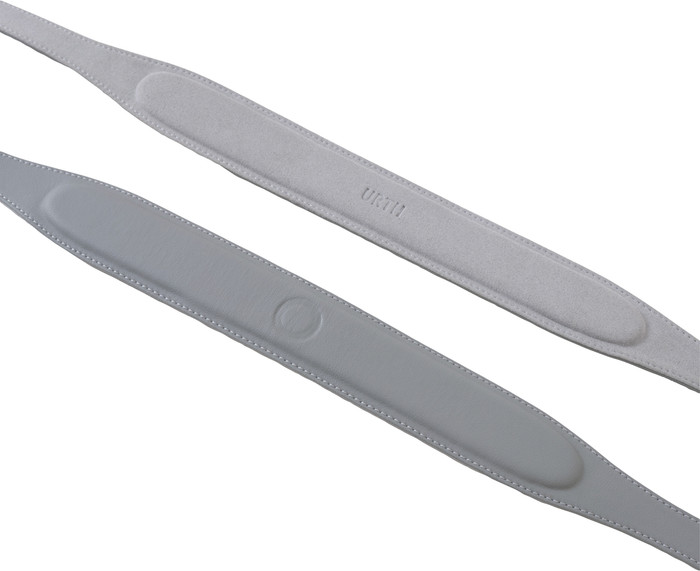 Urth Mantle Leather Carrying Strap Gray detail