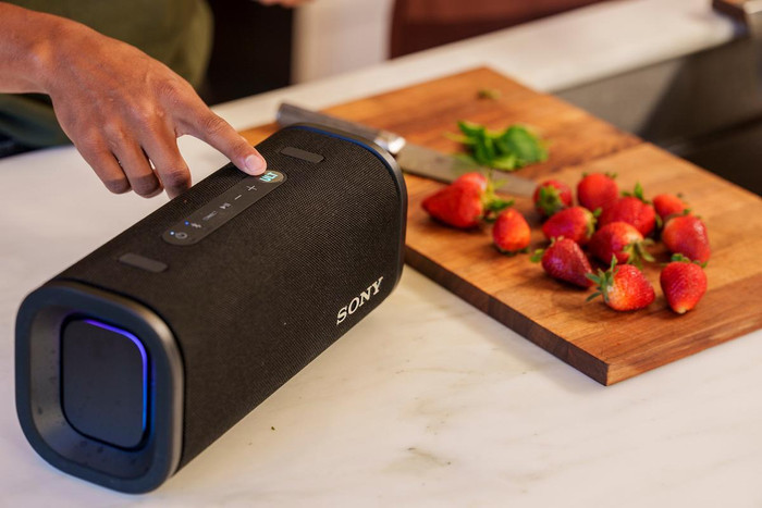 Sony ULT Field 5 Wit product in gebruik