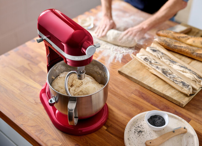 KitchenAid Artisan Bowl-Lift 5KSM70SHXECA Candy Apple Red product in use