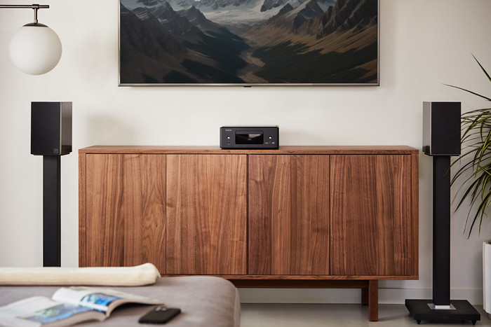 Denon CD Receiver RCDN-12 DAB+ Zwart product in gebruik