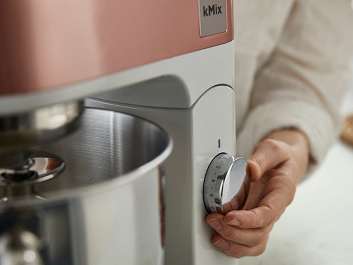 Kenwood kMix KMX760API Apricot Pink product in use