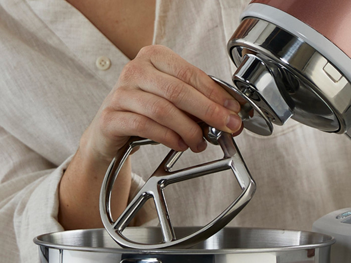 Kenwood kMix KMX760API Apricot Pink product in use