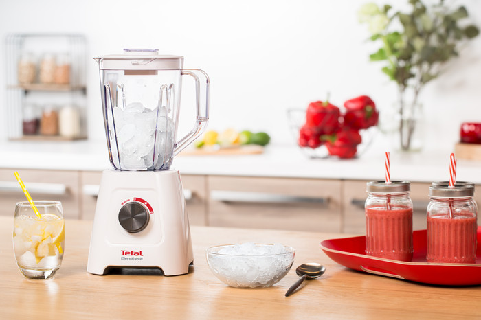 Tefal Blendforce II BL4201 product in use