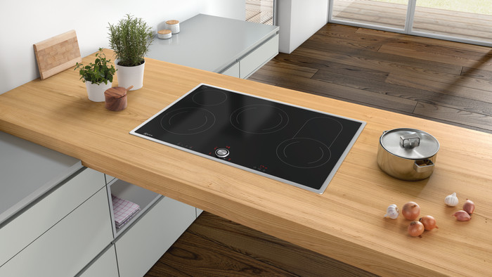 NEFF T18BT16N0 product in use