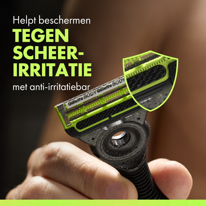 GilletteLabs Body + 8 Refill Blades detail