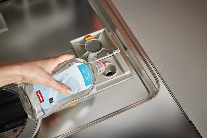 Miele G 7232 SC BRWS product in use