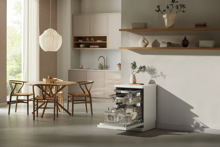 Miele G 7232 SC BRWS product in use
