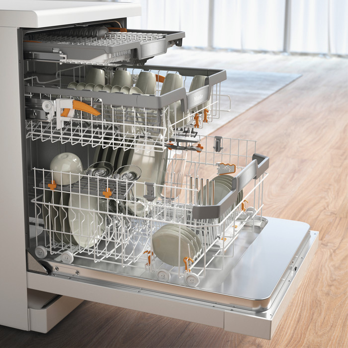 Miele G 7232 SC BRWS product in use