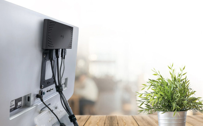 i-tec USB-A/USB-C Dual Display Docking Station 100W product in use