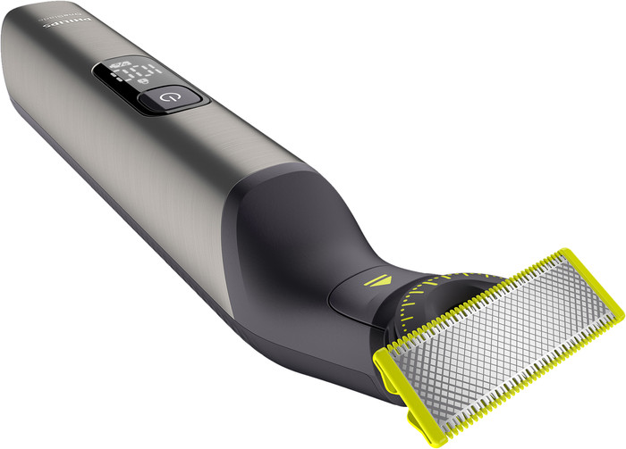 Philips OneBlade 360 Blade QP420/50 product in use