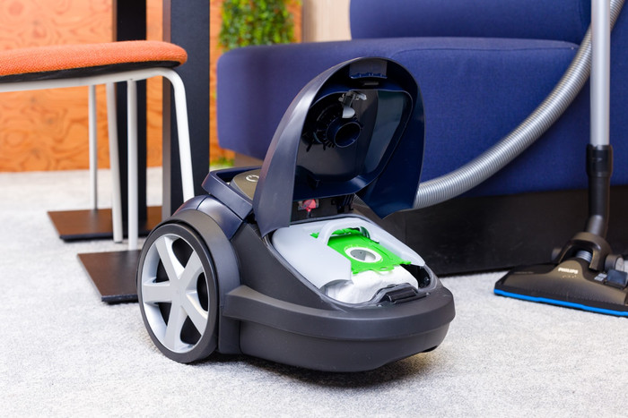 BlueBuilt Stofzuigerzakken voor AEG en Philips (28 stuks) product in gebruik