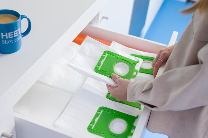BlueBuilt Stofzuigerzakken voor AEG en Philips (28 stuks) product in gebruik