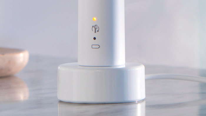 Philips Sonicare Optimal Sensitive HX6054/10 (4 stuks) product in gebruik